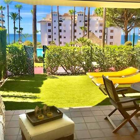 Mi Capricho, Beachfront, Grownfloor, Private Garden & Terrace Sitio de Calahonda Kültér fotó