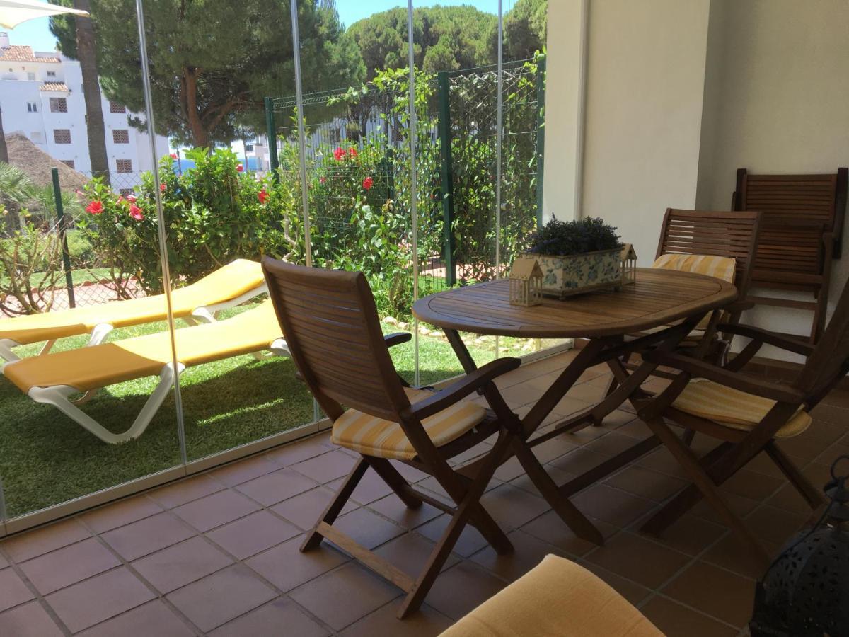 Mi Capricho, Beachfront, Grownfloor, Private Garden & Terrace Sitio de Calahonda Kültér fotó