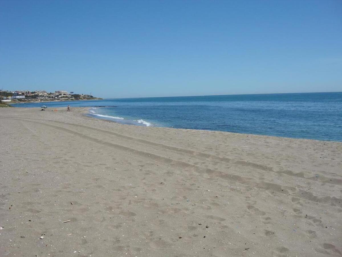Mi Capricho, Beachfront, Grownfloor, Private Garden & Terrace Sitio de Calahonda Kültér fotó