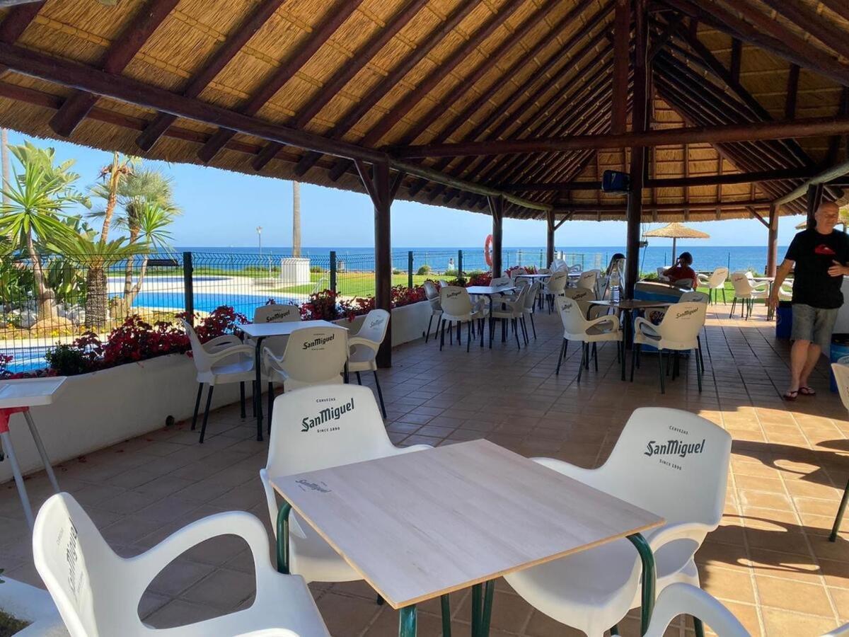 Mi Capricho, Beachfront, Grownfloor, Private Garden & Terrace Sitio de Calahonda Kültér fotó