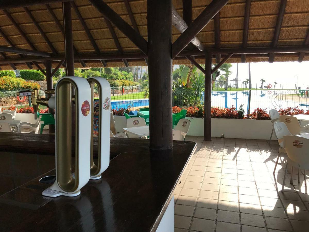Mi Capricho, Beachfront, Grownfloor, Private Garden & Terrace Sitio de Calahonda Kültér fotó