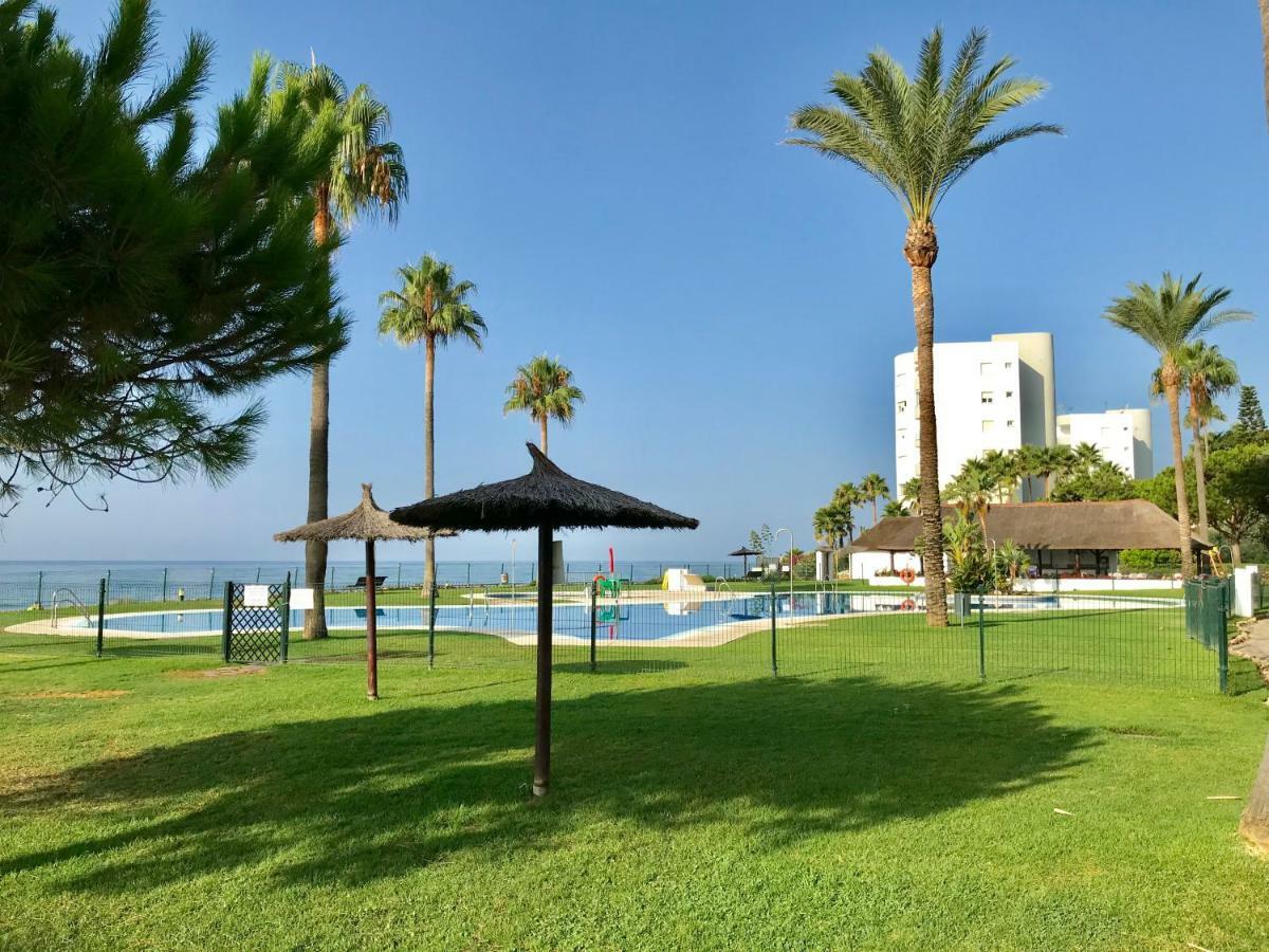 Mi Capricho, Beachfront, Grownfloor, Private Garden & Terrace Sitio de Calahonda Kültér fotó