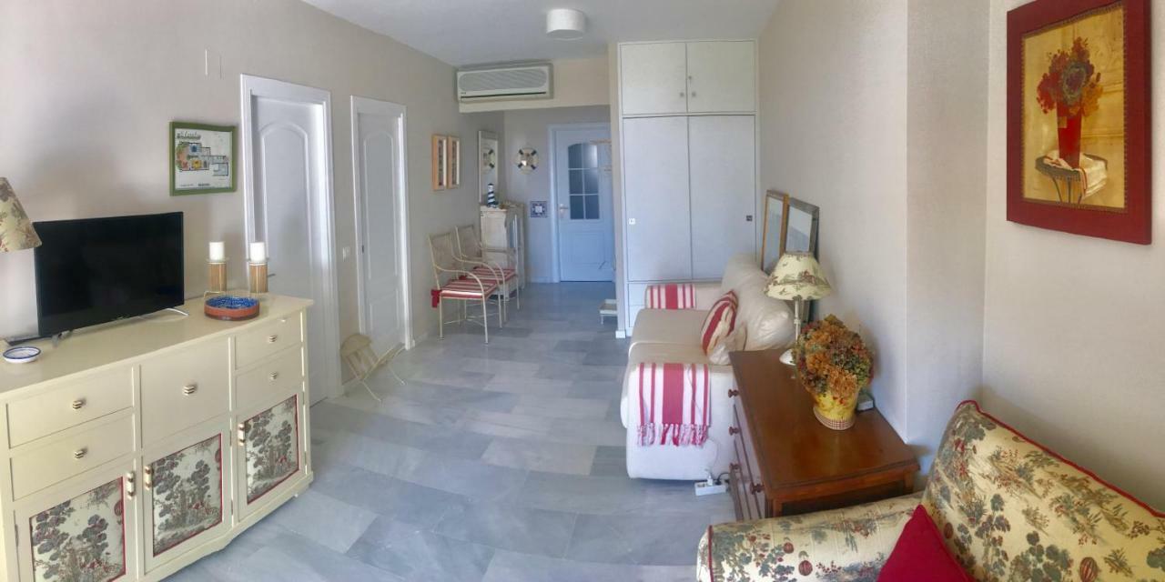 Mi Capricho, Beachfront, Grownfloor, Private Garden & Terrace Sitio de Calahonda Kültér fotó