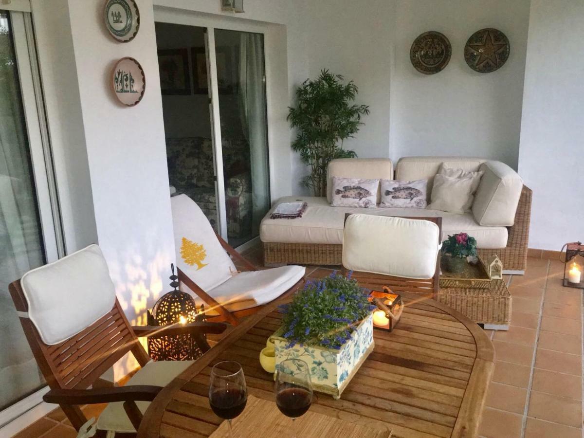 Mi Capricho, Beachfront, Grownfloor, Private Garden & Terrace Sitio de Calahonda Kültér fotó