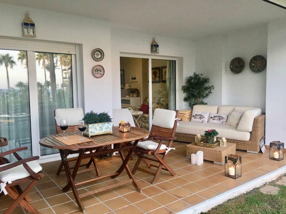 Mi Capricho, Beachfront, Grownfloor, Private Garden & Terrace Sitio de Calahonda Kültér fotó