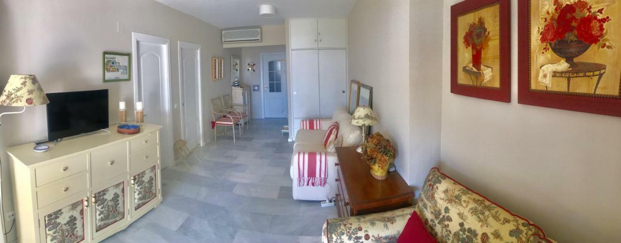 Mi Capricho, Beachfront, Grownfloor, Private Garden & Terrace Sitio de Calahonda Kültér fotó