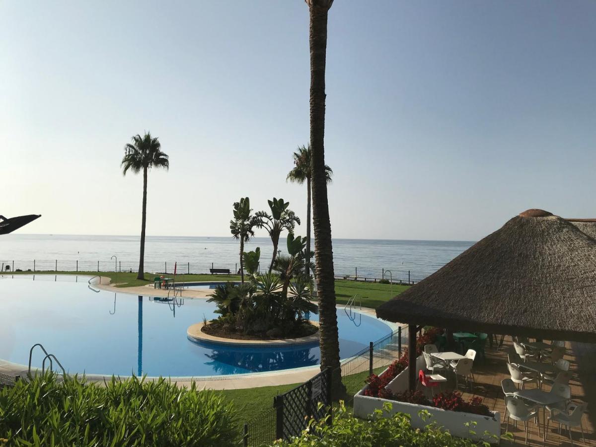 Mi Capricho, Beachfront, Grownfloor, Private Garden & Terrace Sitio de Calahonda Kültér fotó