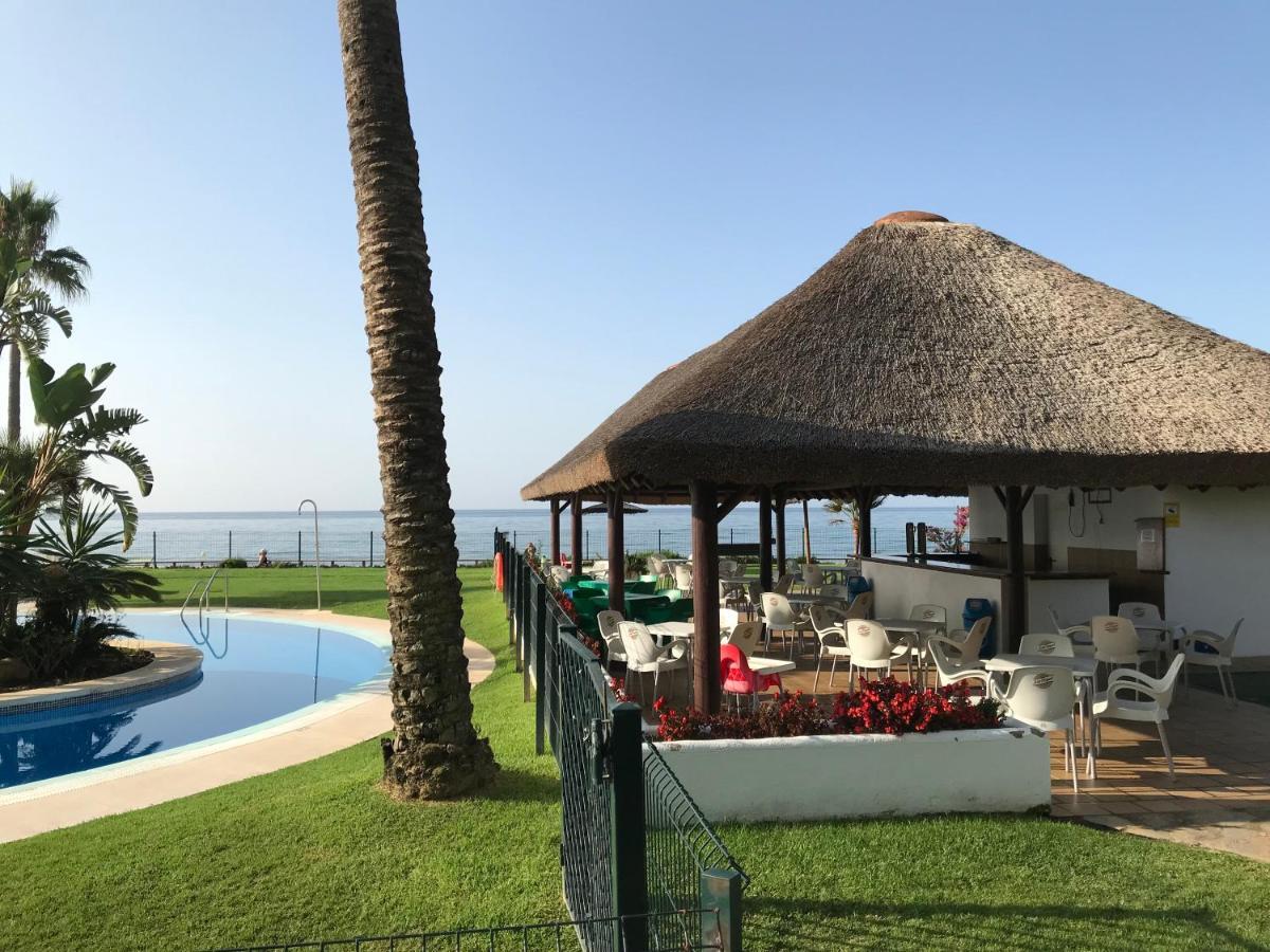 Mi Capricho, Beachfront, Grownfloor, Private Garden & Terrace Sitio de Calahonda Kültér fotó